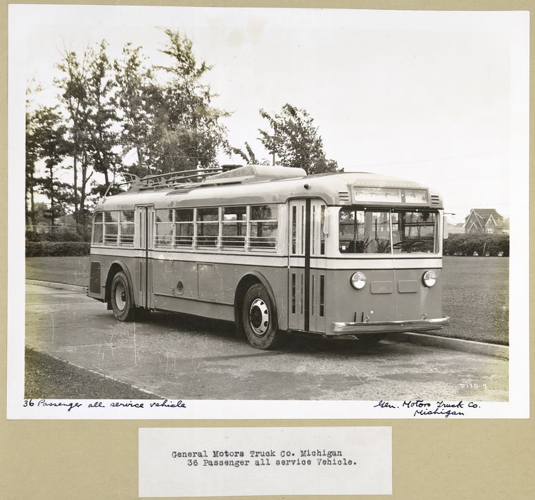 usa_m_psct_yellow_builderphoto_1935_08_notlamebrain.jpg