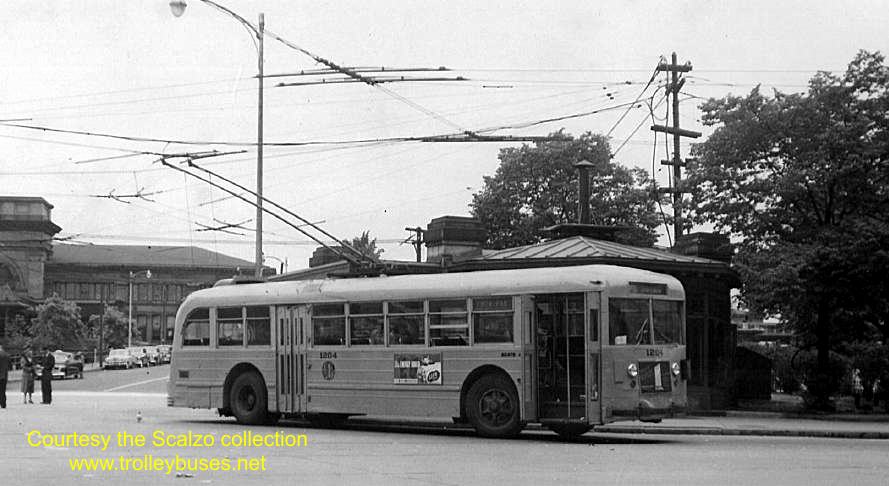 usa_m_pvd_ps_1204_narragansettst_19520530_ss.jpg