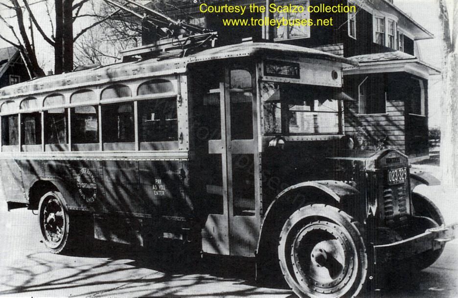 usa_m_roc_brockway_301_drivingparkpierpont_1928_ss.jpg