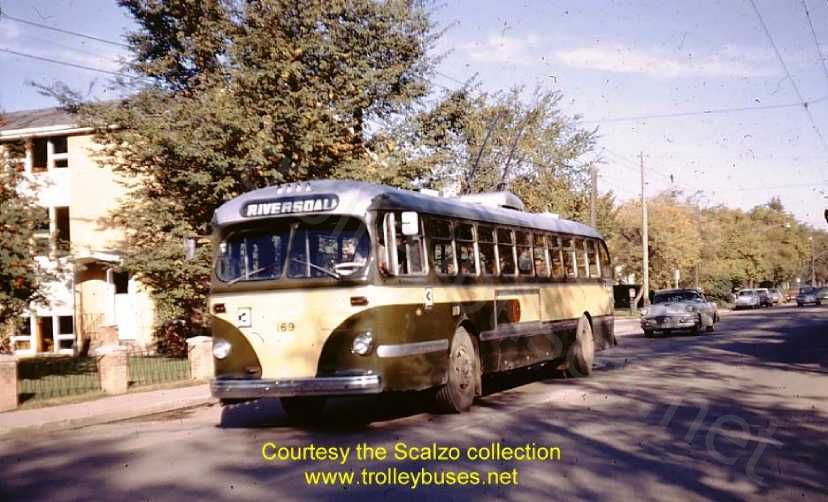 can_m_sas_brill_169_queen5th_19690925_ss.jpg