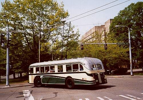usa_m_sea_pcf_798_14_ne52brooklyn_20000430_wybv.jpg