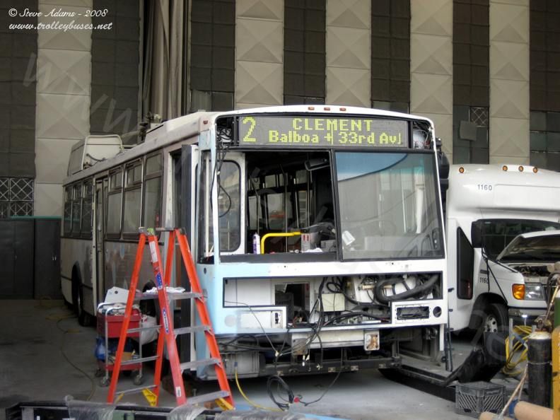 usa_m_sfo_eti_5491_americanbusrepair_01_20081223_shayes.jpg