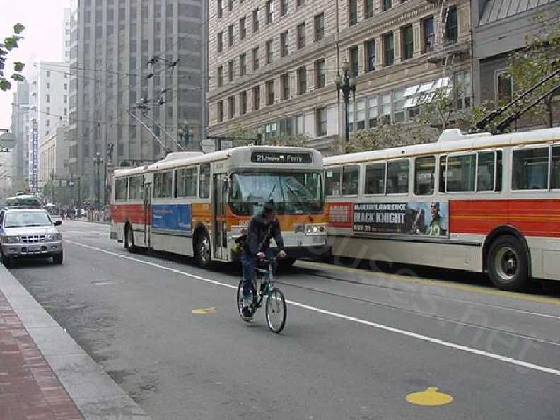 usa_m_sfo_flyer_08_marketst_200111.jpg