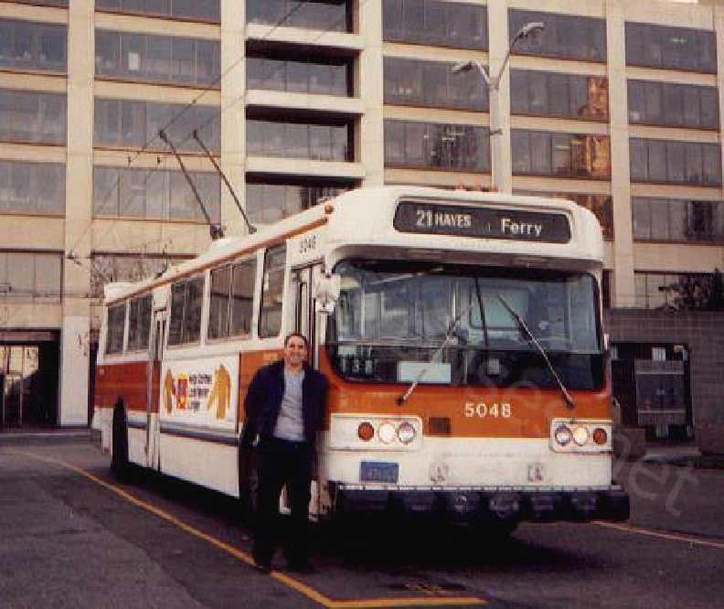 usa_m_sfo_flyer_5048_kenj_etbws.jpg