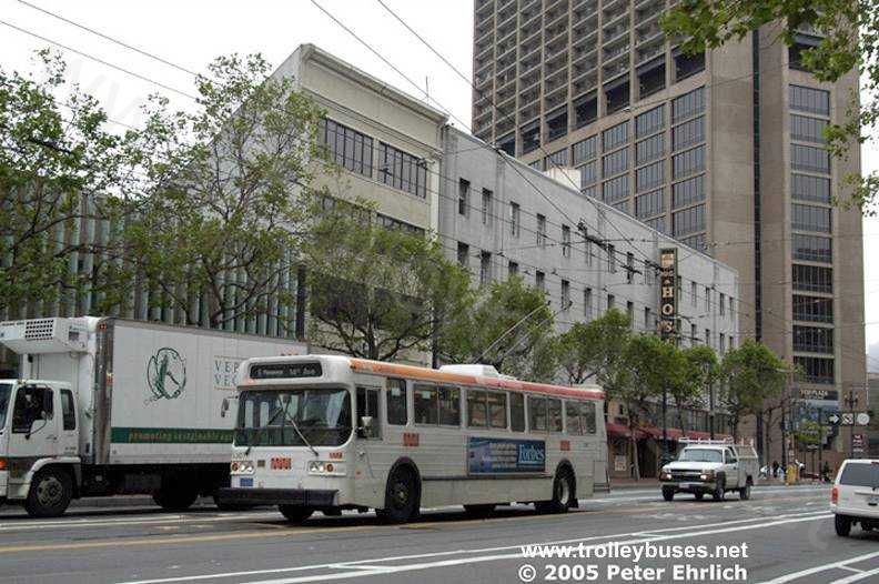 usa_m_sfo_flyer_5307_market11stoutbound_20050526_potpe.jpg