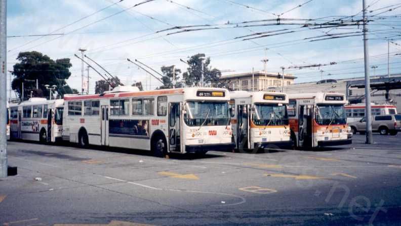 usa_m_sfo_flyer_5324_2002_wy_etbws.jpg