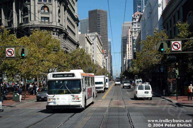 usa_m_sfo_flyer_5324_market5thoutbound_20040913_potpe.jpg
