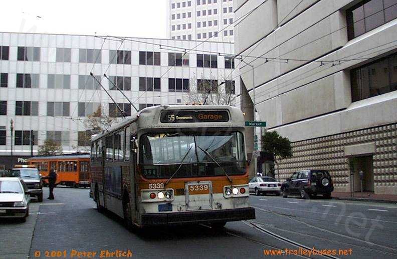 usa_m_sfo_flyer_5339_11stmarket_20011213_potpe.jpg