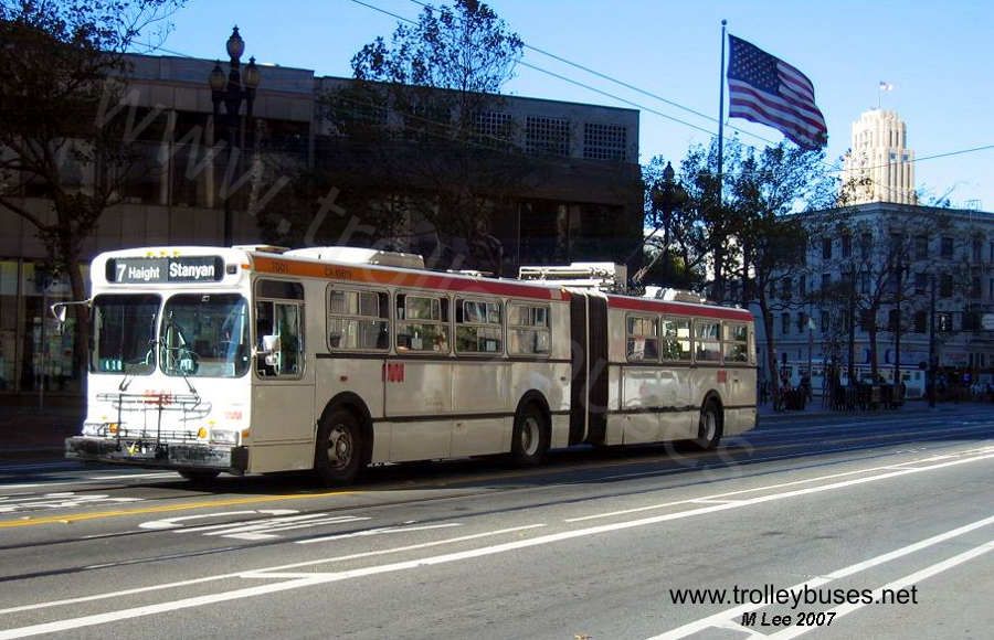 usa_m_sfo_flyer_7001_marketpolk_20071002_ml.jpg