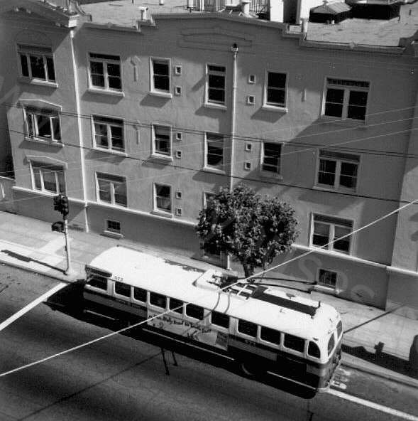 usa_m_sfo_twin_03_rhkj.jpg