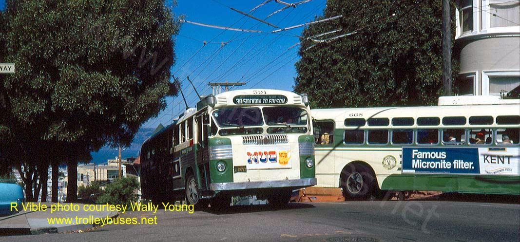 usa_m_sfo_twin_591_668_steinerbroadway_rvwy.jpg