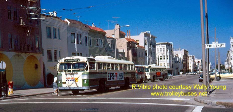 usa_m_sfo_twin_598_divisaderochestnut_rvwy.jpg