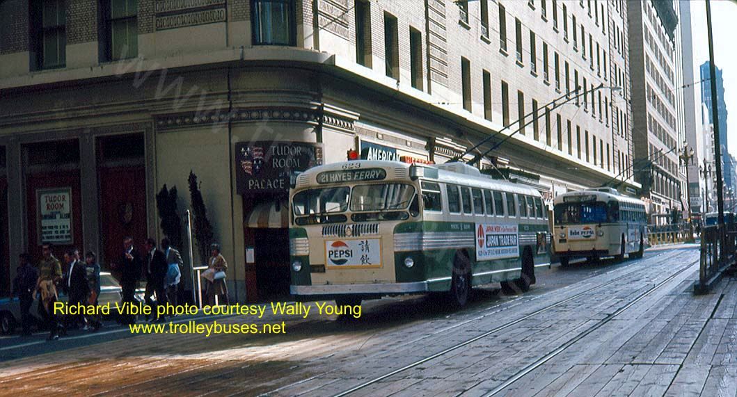 usa_m_sfo_twin_623_marketnewmontgomery_rvwy.jpg