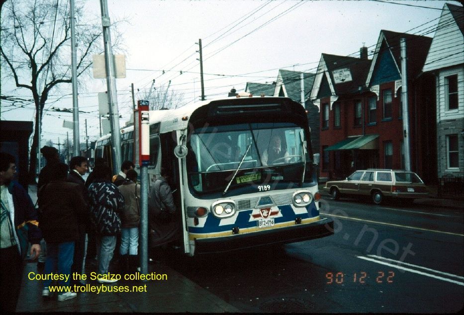 can_m_tor_bbc_9189_lansdownewade_19901222_rl.jpg