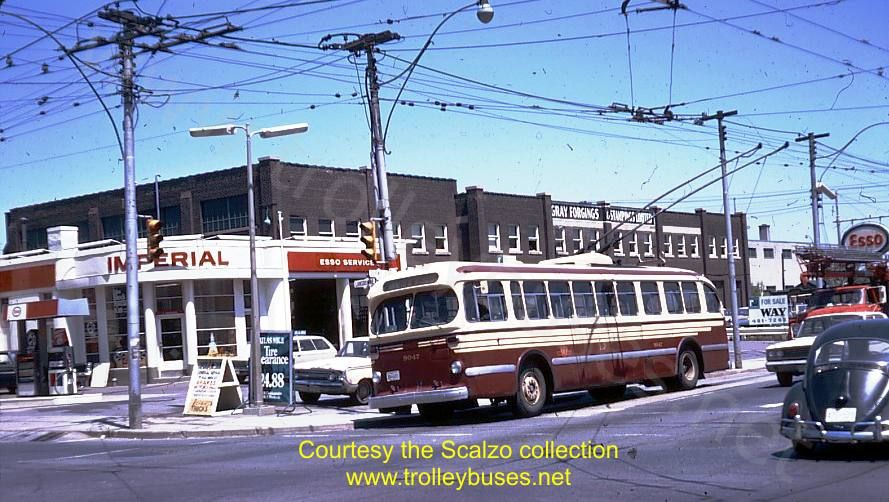 can_m_tor_brill_9047_rt4dupontlansdowne_19700529_ss.jpg