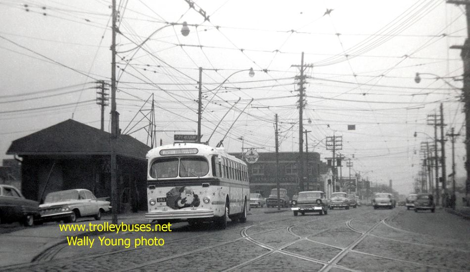 can_m_tor_brill_9085x_keeleloop_195912_wy_03.jpg