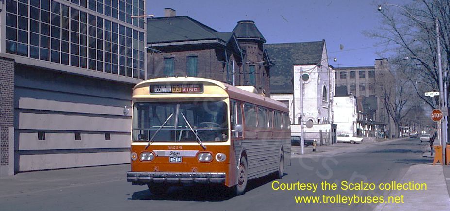 can_m_tor_flyer_9214_crawfordadelaide_19710410_ss.jpg