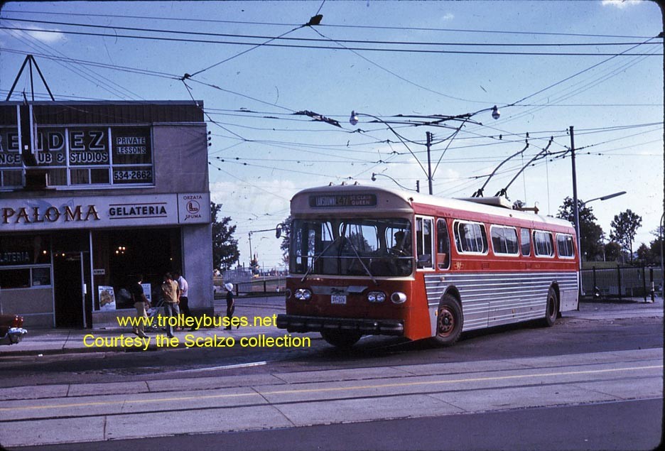 can_m_tor_flyer_9226_earlscourtloop_197208_ss.jpg
