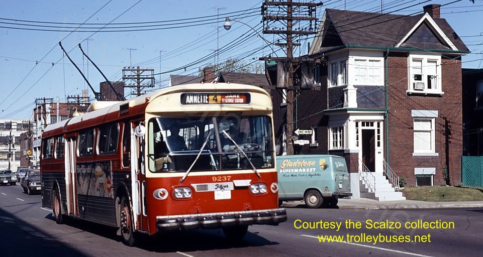 can_m_tor_flyer_9237_dupontdelaware_19720528_ss.jpg