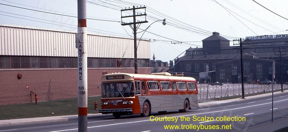 can_m_tor_flyer_9266_lansdownedupont_19710906_ss.jpg