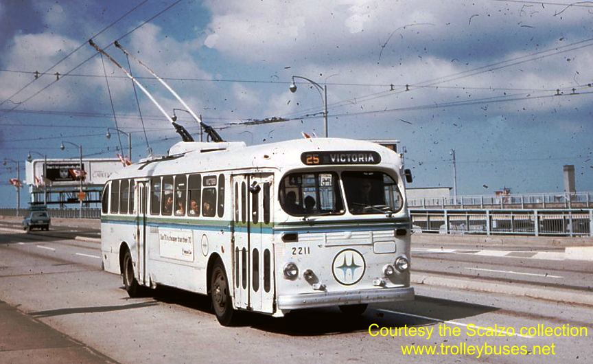 can_m_van_brill_2211_rt25granvilleviaduct_19730711_ss.jpg