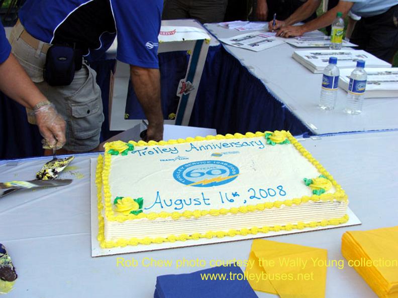 can_m_van_misc_60annivcake_20080816_rchew.jpg
