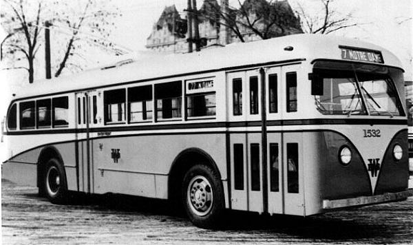 can_m_win_motorcoachindustries_1532.jpg